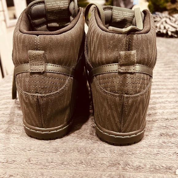 Nike Dunk Sky Hi Wedge Print Gray/Green
543258-302 Women's Size 8 - Picture 3 of 5